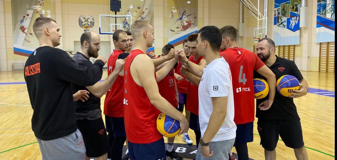 Сборная России продолжает тренировки в Новогорске