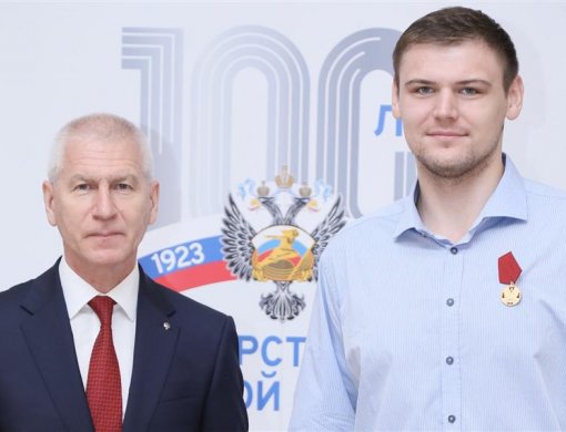 Илья Карпенков награжден медалью ордена «За заслуги перед Отечеством» I степени