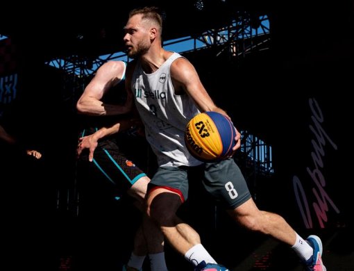 Подвиг Заботина - IPBL-Stella отыграла «-9», яркий дебют Karjala и «Яра»