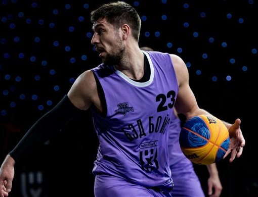 «Гагарин» и «Бэд Бойс» — в погоне за лидером